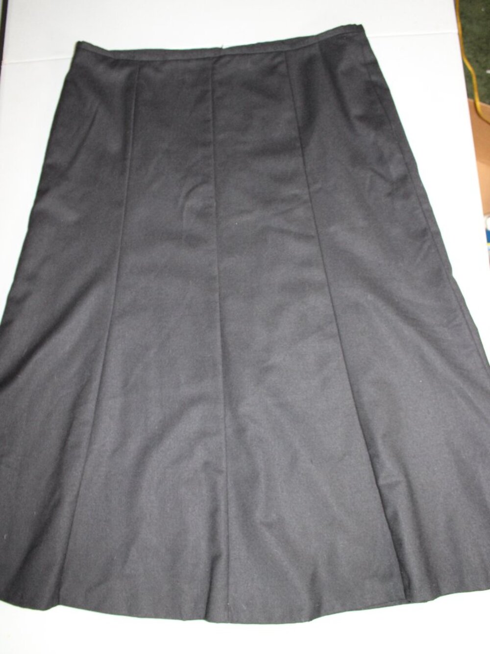 Talbots Black Pleated Italian Flannel Knee Length Midi Skirt w/Side Zipper